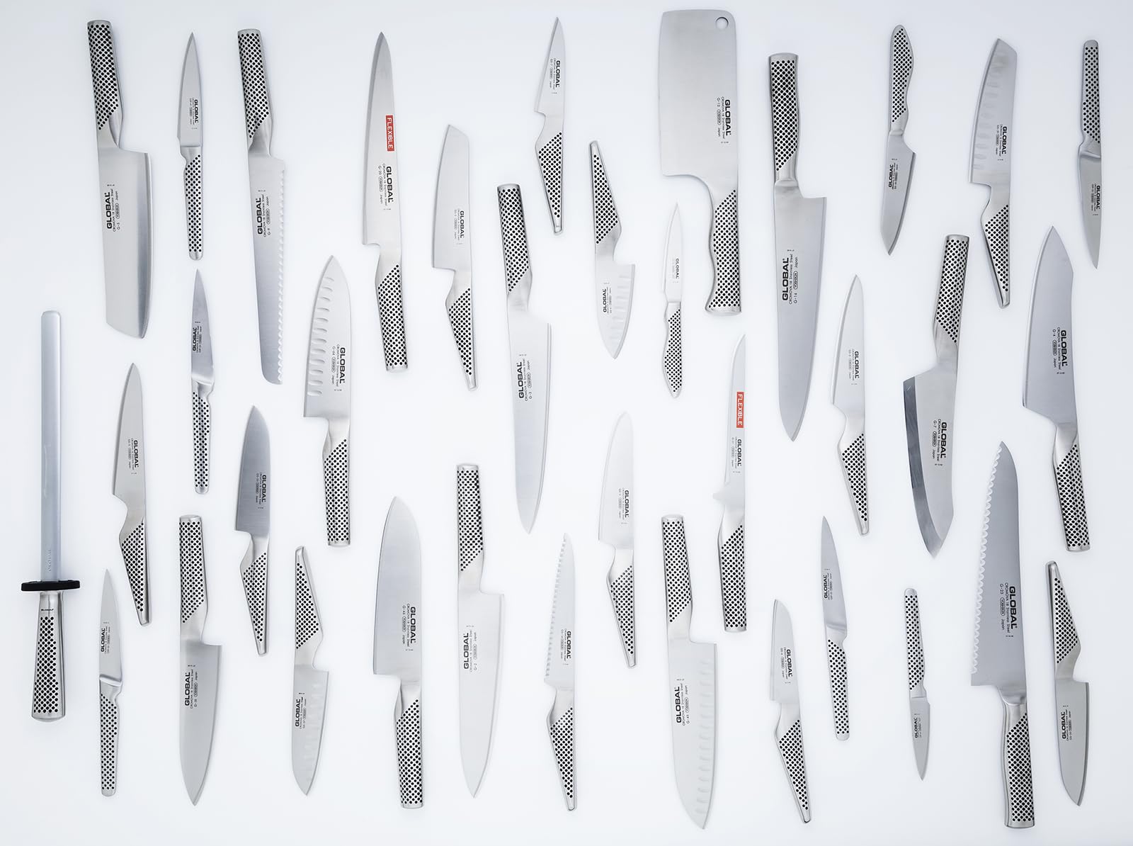 Global Forged 4 Piece Steak Knife Set, 3 1/2 inch Blade, Serrated, Molded Handles for Comfort, Lightweight Japanese Stainless Steel, Razor Sharp Edge, Made in Japan, GTF-4001 - Image 3